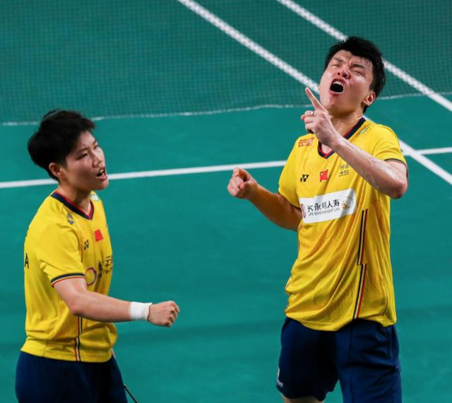 中国队绝杀印度队,黄鸭组合带队取胜 中国队绝杀印度队,黄鸭组合带队取胜