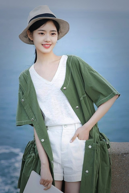 斜阳维京战，雪刃破晨光，本泽马攻防两端统治瑞典对阵西班牙之役