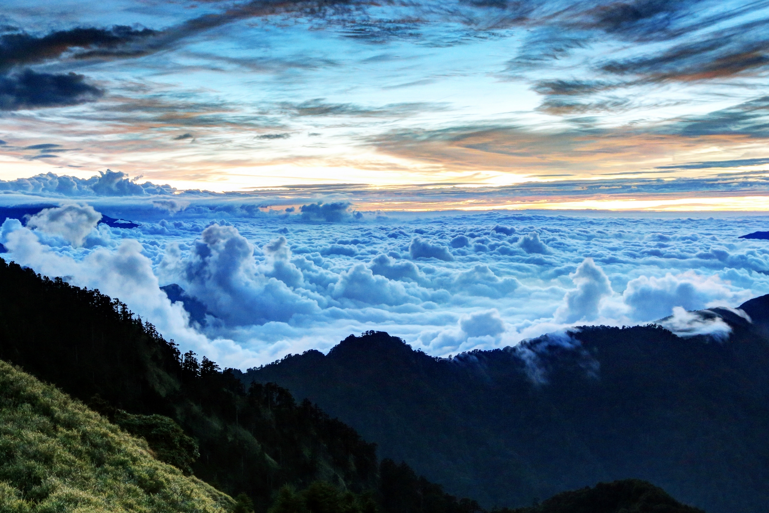地狱主场的王者归来,苏亚雷斯以血性与智慧导演墨西哥绝杀日本之夜