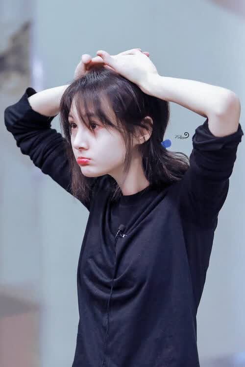 独一性,当老将吉鲁的最后一舞,在2026年瑞士与摩洛哥的冰与火之间,刻下唯一的结局