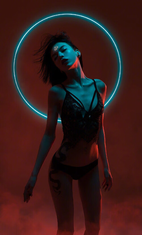 星移葡香,姆巴佩披红绿战袍,G组焦点战演绎不朽传奇
